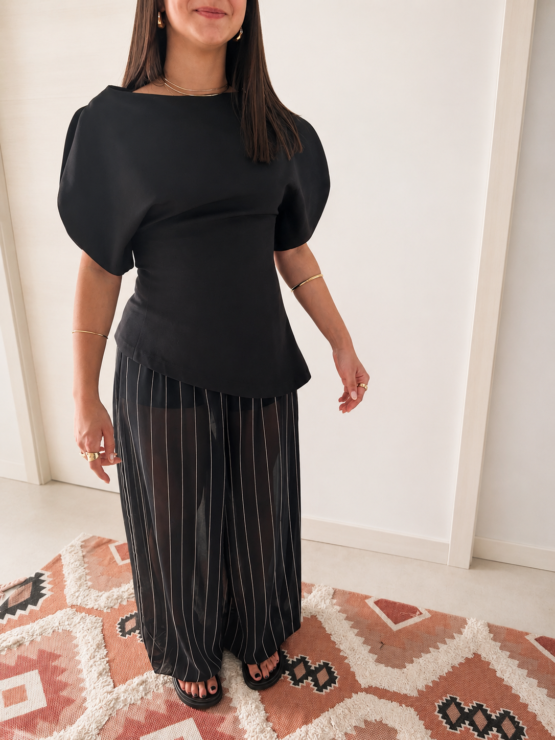 Top Lucia Negro